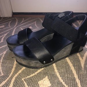Black platform sandals